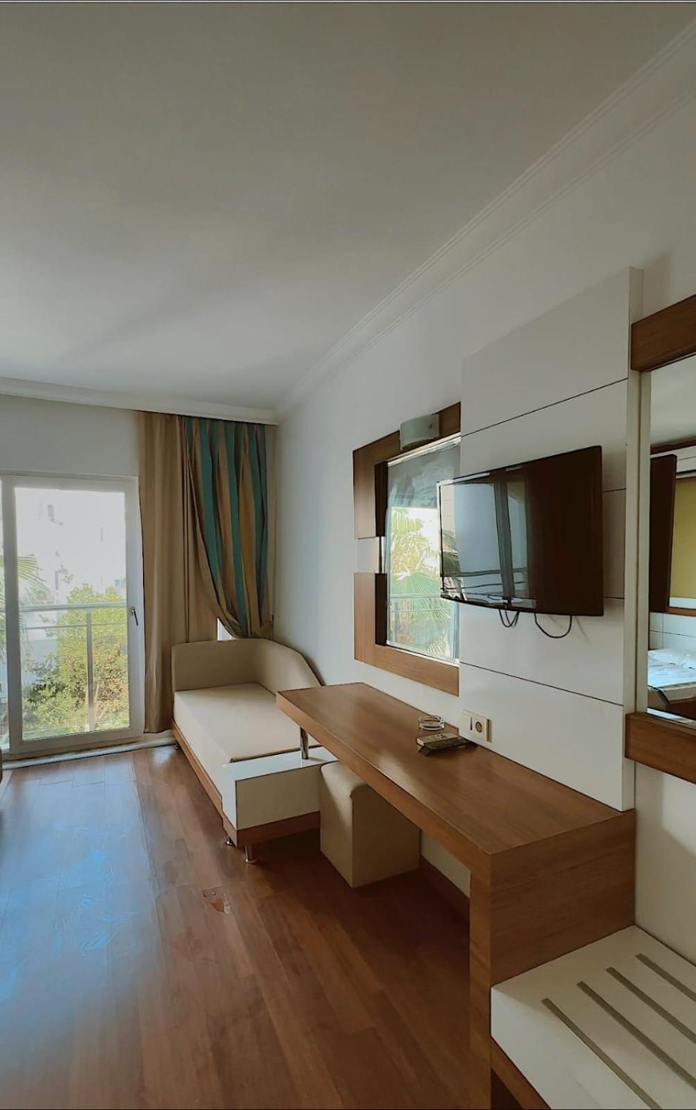Luca Antalya Hotel Side Bagian luar foto